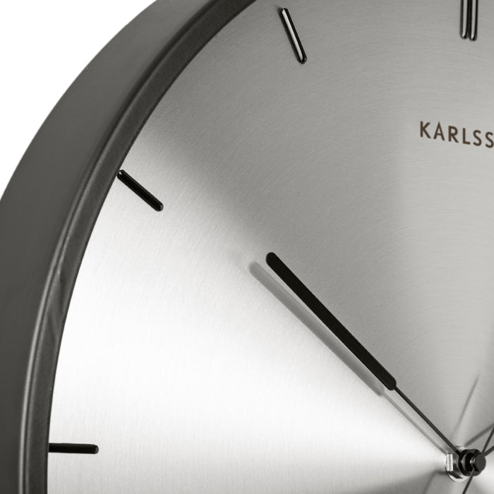 Karlsson - Wandklok - Finesse - Nikkel wijzerplaat - Zwarte behuizing