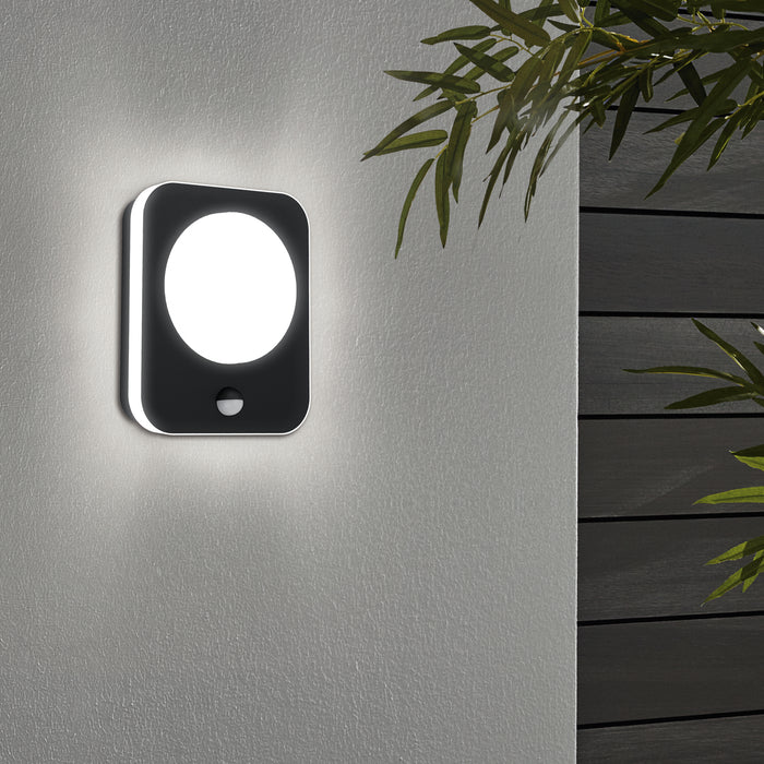 Eglo Madriz Wandlamp met Sensor