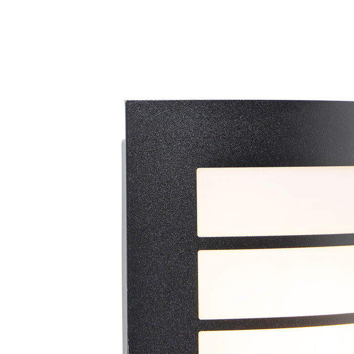 QAZQA Buiten wandlamp zwart IP44 met schemersensor - Miro