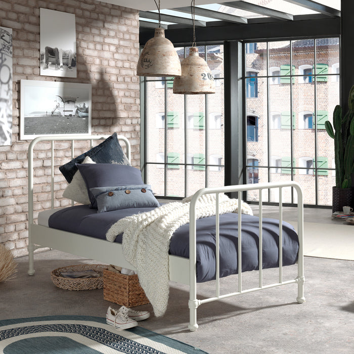 Vipack Bronxx Eenpersoonsbed 90 x 200 cm - Wit