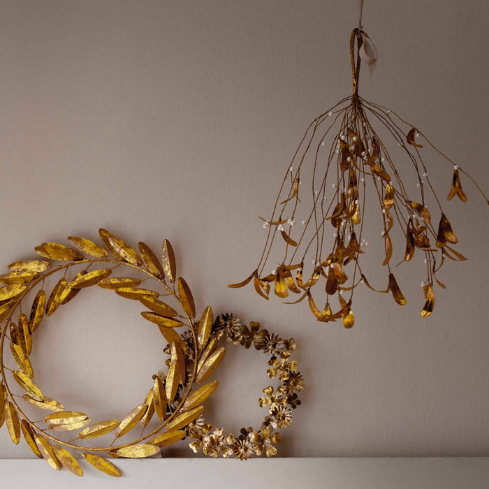 Bungalow kerstkrans messing met bloemen Ø26,5 cm