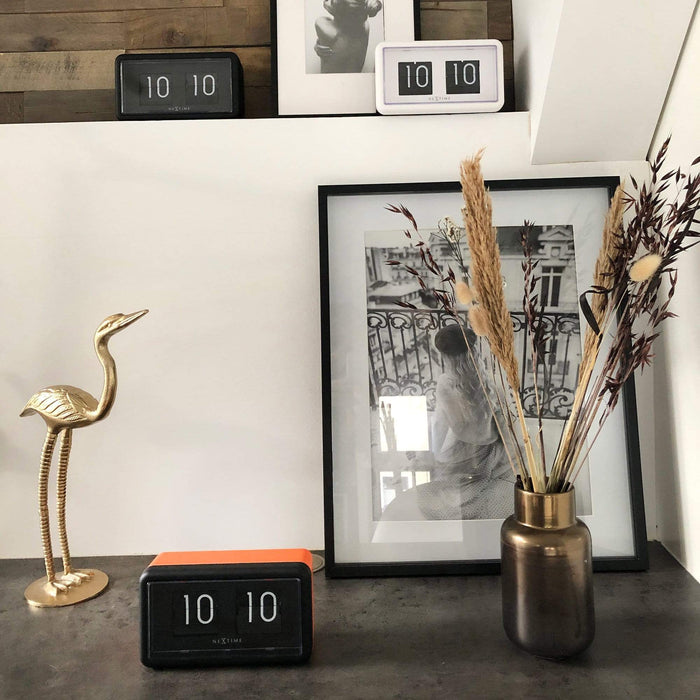 NeXtime - NeXtime - Flip Klok - Tafel of Wandklok -Oranje|Zwart