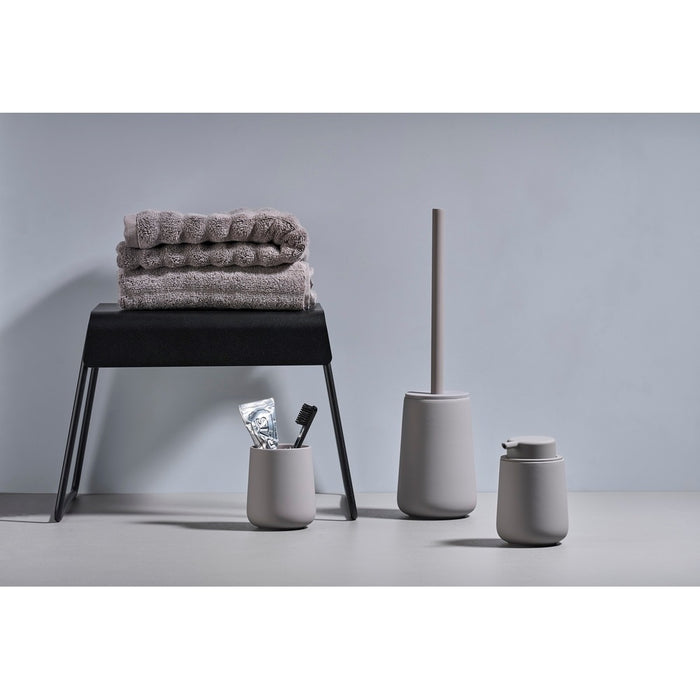 241711-2.jpg (3230815)