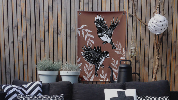 Villa Madelief Tuinposter Vrij als een vogel bruin (50x70cm)