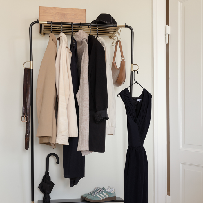 Umage Lean On Me metalen kledingrek black