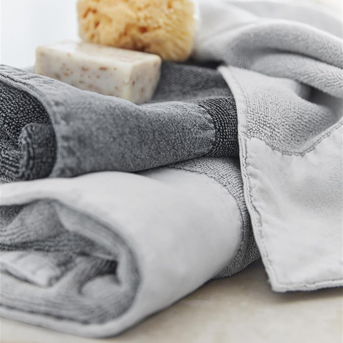 vtwonen Stone Wash Handdoek 70 x 140 cm