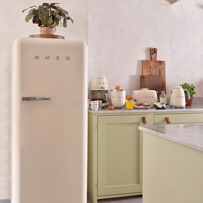 Smeg KLF04CREU Variabele Waterkoker - 1,7 L