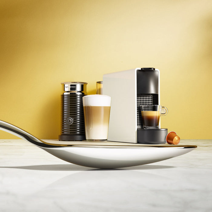 Nespresso Krups Essenza Mini XN1118 + Melkopschuimer