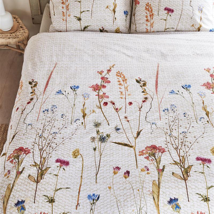 Ariadne at Home Flowered Dekbedovertrek 200 x 220 cm - Off-white