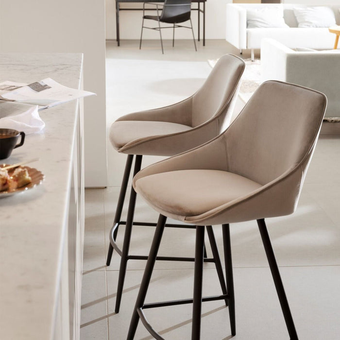 Rowico Home Sierra velvet barkruk beige - 67 cm