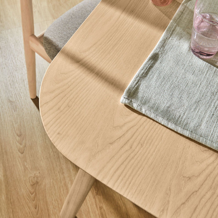 Kave Home Batilde Eettafel - 140 x 70 cm - Bruin