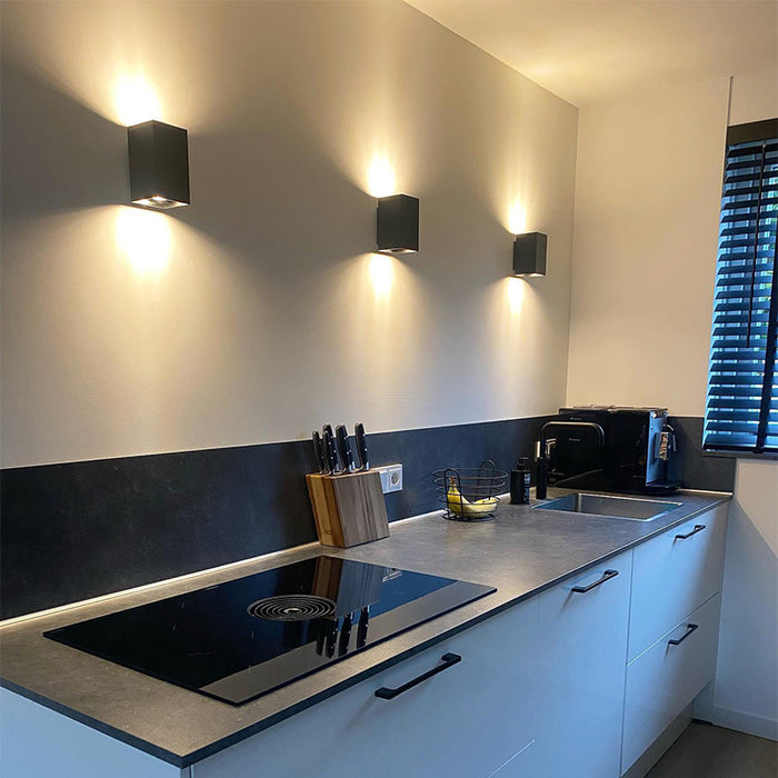 QAZQA Moderne wandlamp zwart vierkant 2-lichts - Sandy