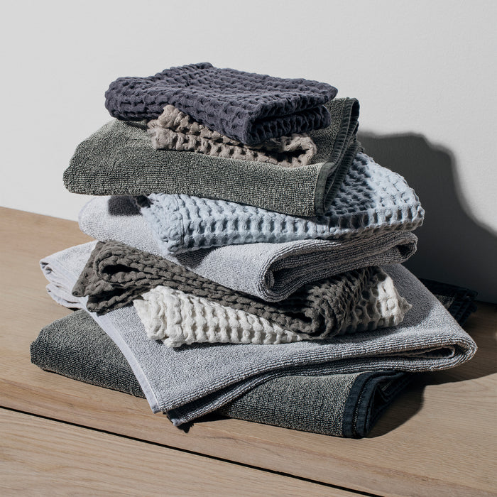 Blomus Caro Handdoek 50 x 100 cm