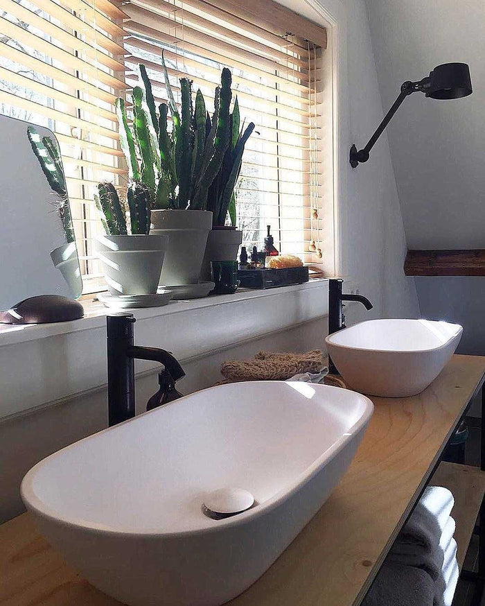 Tonone Bolt Sidefit wandlamp small met stekker Pure White