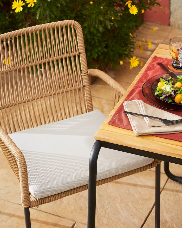 Kave Home - Samanta stoel in beige touw en gegalvaniseerde stalen