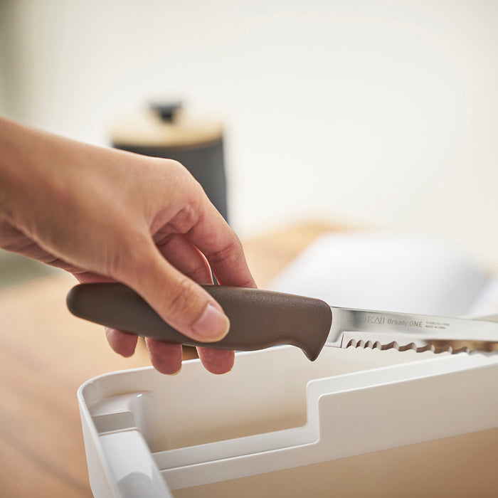 Yamazaki Tower Broodtrommel met Messenhouder