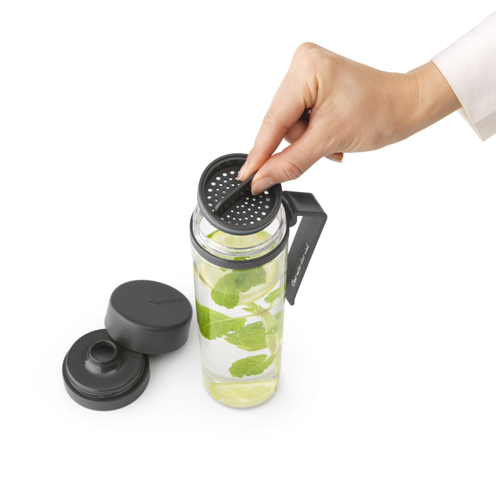 Brabantia Make & Take Waterfles met Fruitfilter 0,5 L - Dark Grey