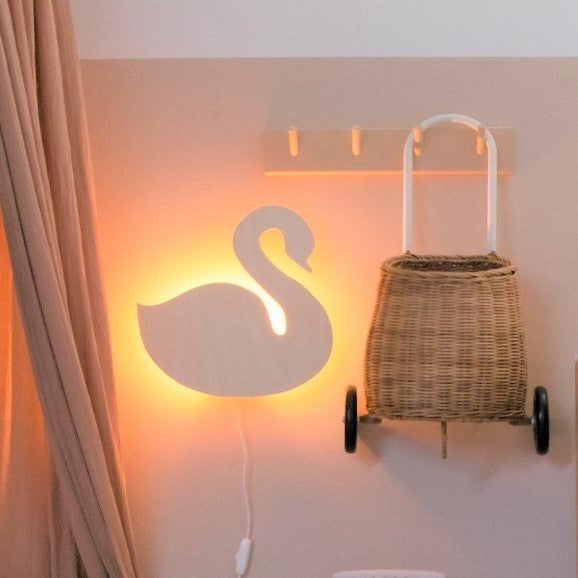 Houten wandlamp kinderkamer | Zwaan - blank