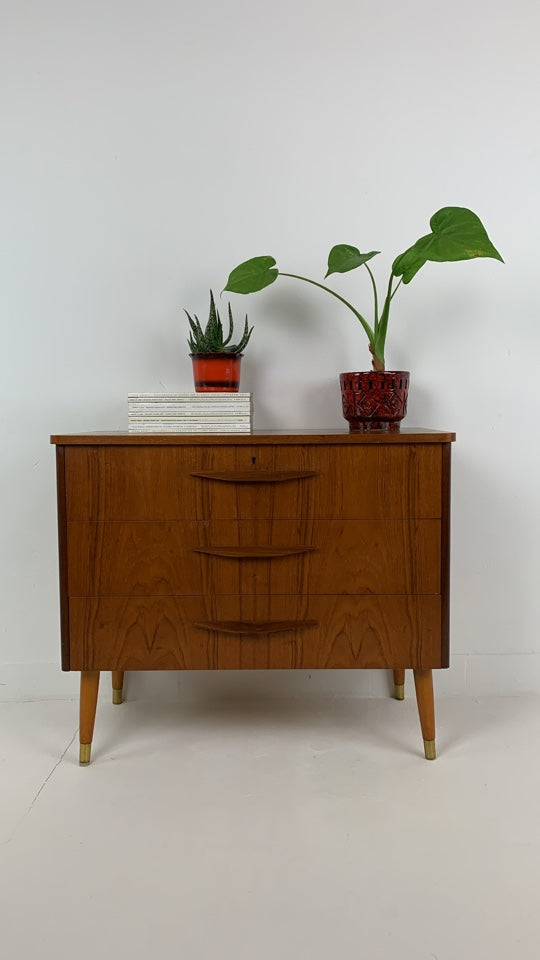Reliving Scandinavisch Vintage Teakhouten Ladekast Lyseki Commode