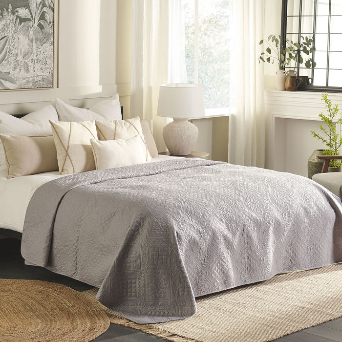 Beliani - ALAMUT - Plaid - Grijs - 220 x 240 cm - Polyester