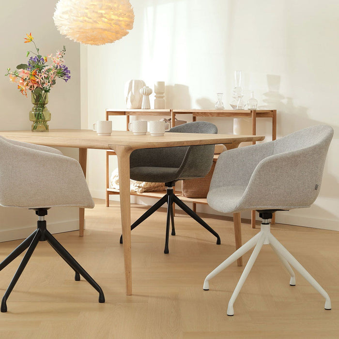 Nolon Nola-Otis draaibare eetkamerstoel beige - zwart onderstel