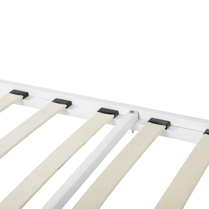 Beliani - CUSSET - Tweepersoonsbed - Wit - 140 x 200 cm - Metaal