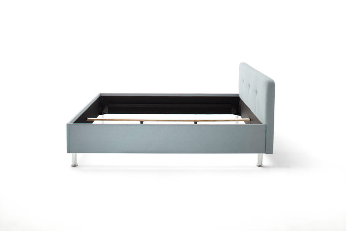 Hioshop Amelie gestoffeerd bed 180x200 cm Ijsblauw//Chroom décor