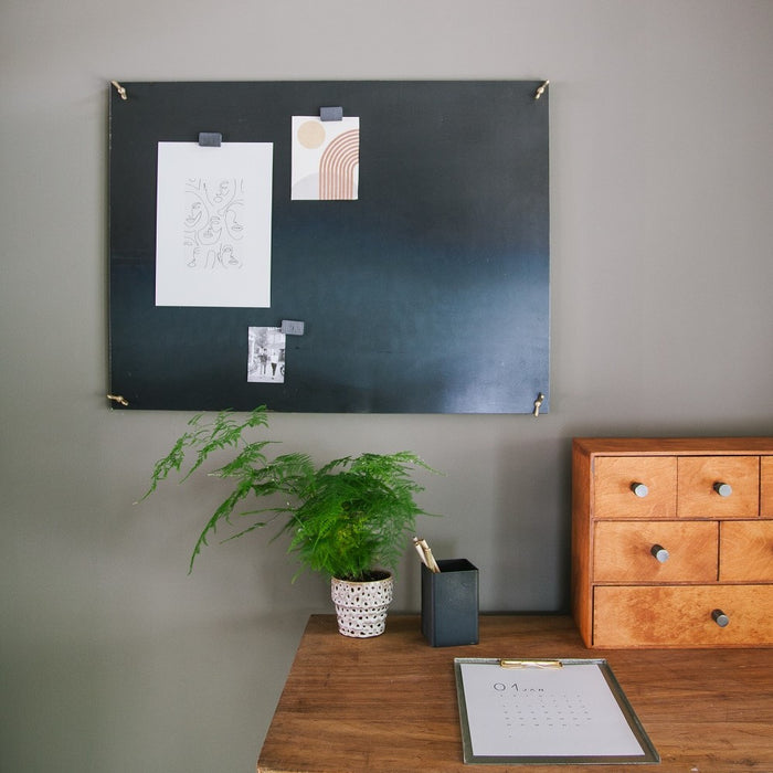 Brût Homeware, Magneetbord staal