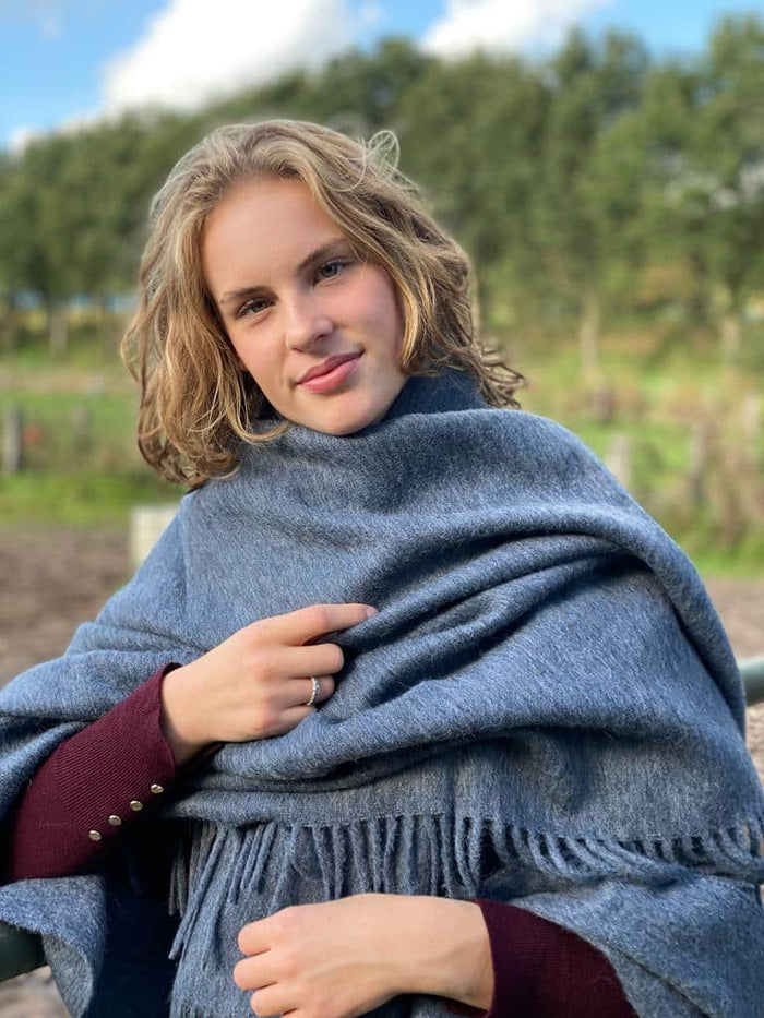 Chill-Dept. - Santa Cruz Alpacawol Plaid Charcoal