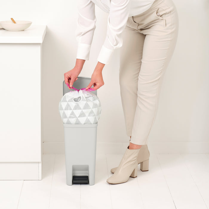 Brabantia StepUp Pedaalemmer - 10 L - Light Grey