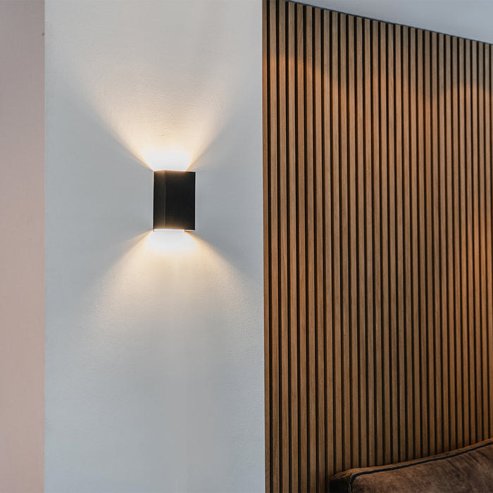 QAZQA Moderne wandlamp zwart 2-lichts - Otan S