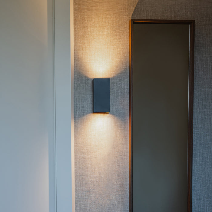 QAZQA Design vierkante wandlamp zwart met gouden binnenkant - Sab