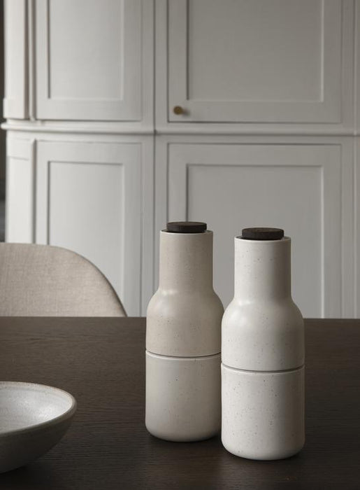 Audo Copenhagen Bottle Grinder peper- en zoutmolen keramiek Sand