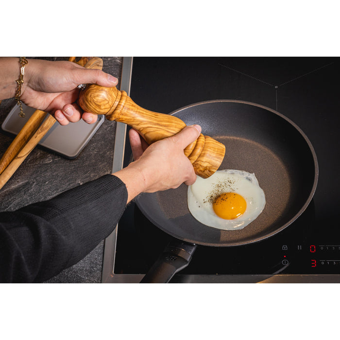 Jay Hill Peper- of zoutmolen Tunea - Olijfhout - 21 cm