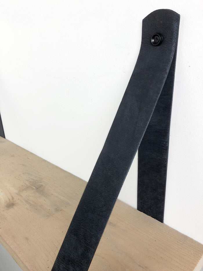 Woodbrothers Steigerhout wandplank 100x20cm + leren riem zwart