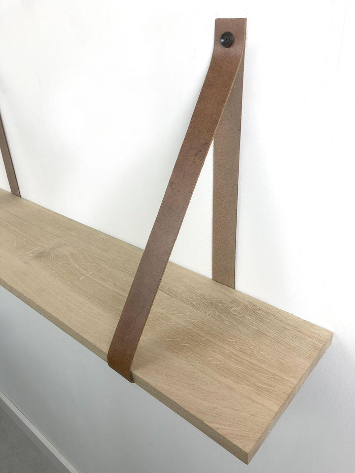Woodbrothers Eiken 18mm wandplank recht 80x20cm + leren riem cognac