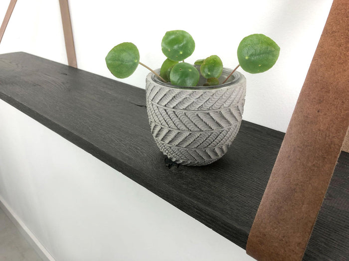 Woodbrothers 18mm wandplank recht zwart 75x20cm + leren riem cognac