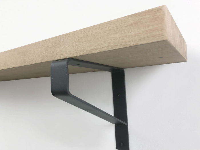 Woodbrothers Eiken wandplank massief recht 60cm op 20cm diepe dragers