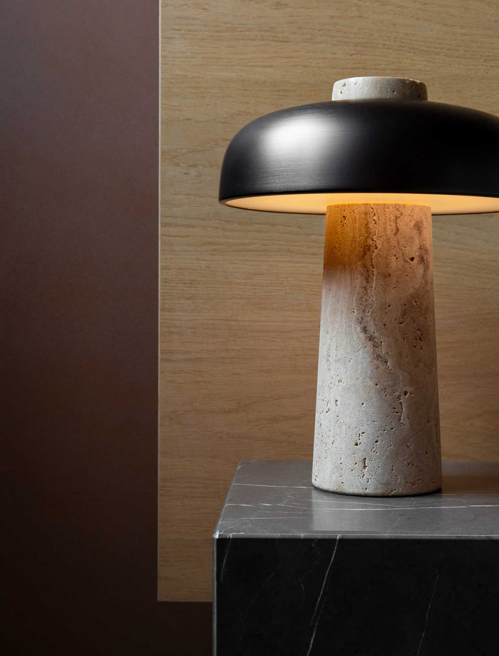Audo Copenhagen Reverse tafellamp LED travertine|brons