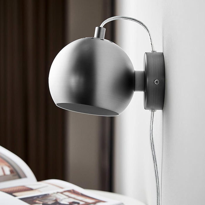 Frandsen Ball wandlamp LED metallic chroom
