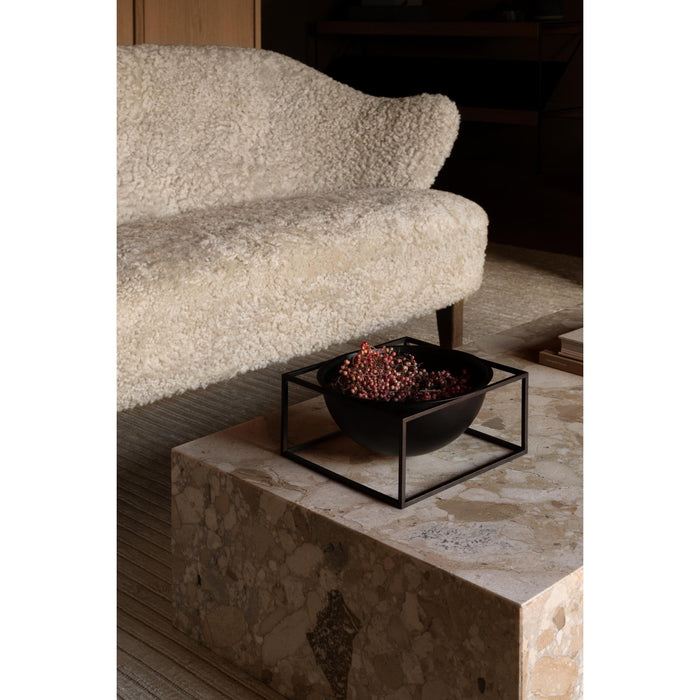 Audo Copenhagen Ingeborg 2,5-zits bank donker eiken Grand Mohair 2600