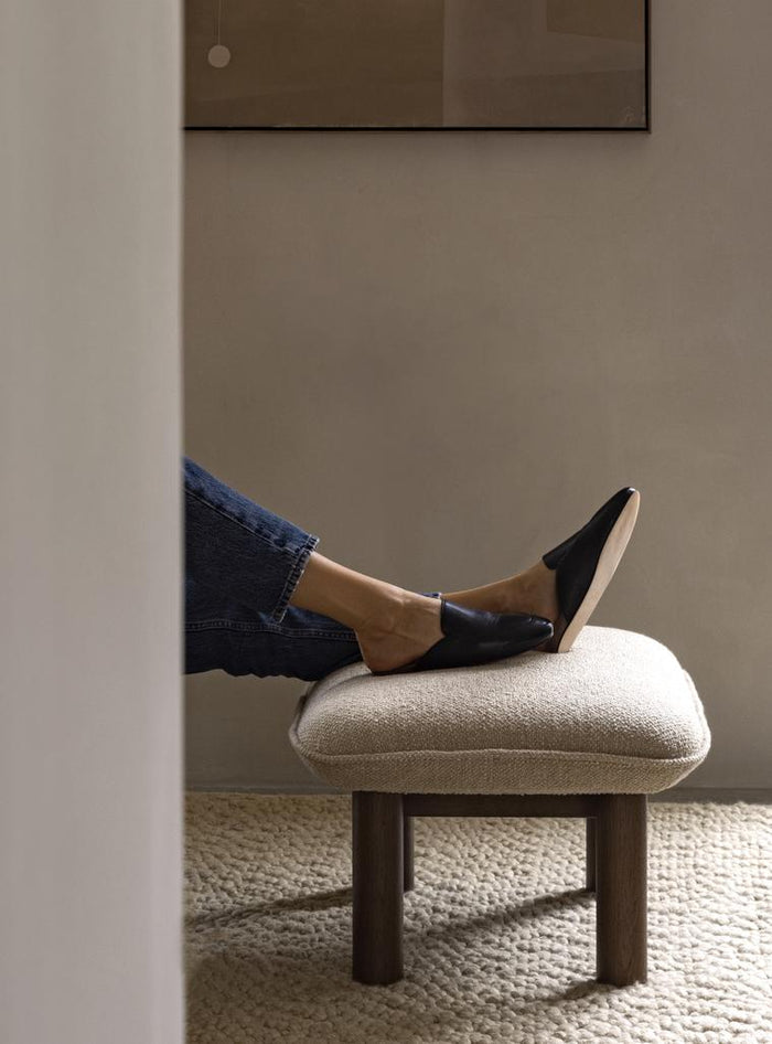 Audo Copenhagen Brasilia voetenbank donker eiken Sheepskin Root