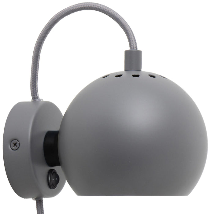 Frandsen Ball wandlamp mat lichtgrijs