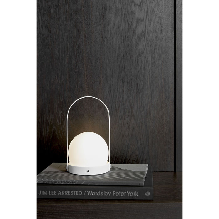 Audo Copenhagen Carrie tafellamp LED oplaadbaar Olive