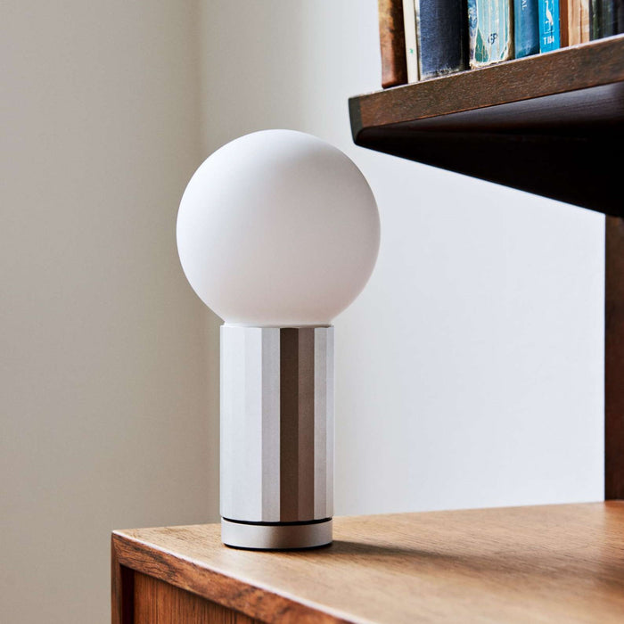 HAY Turn On LED Tafellamp - Aluminium