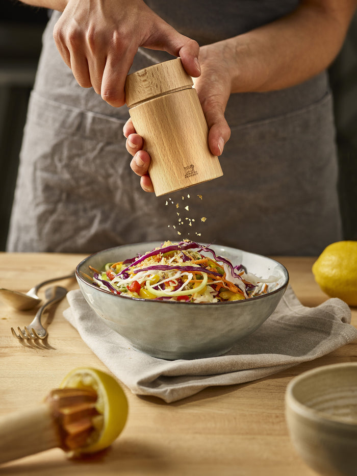 Peugeot Naka lijnzaadmolen - hout - met doseerlepel