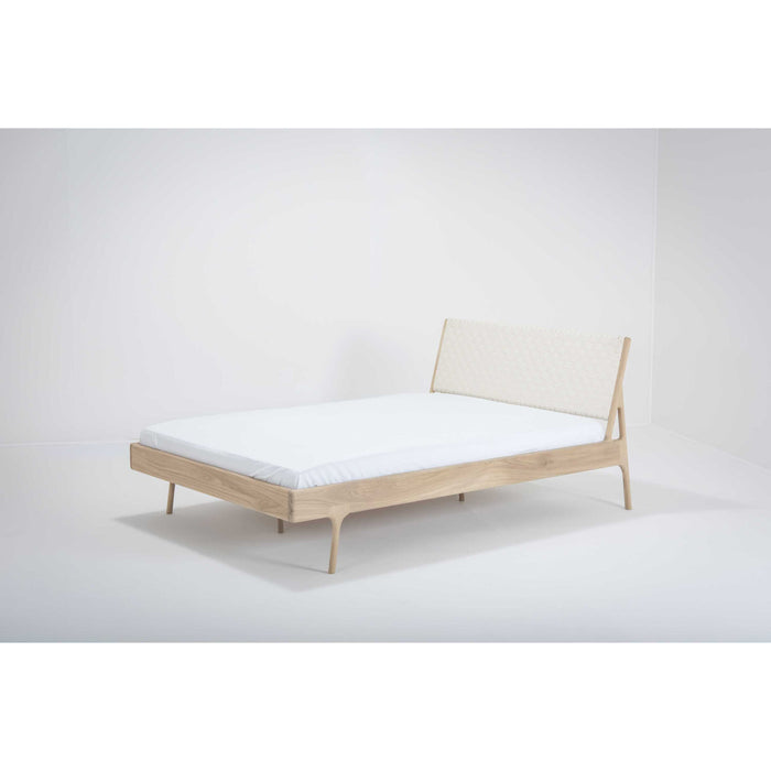 Fawn bed 140x200 whitewash cotton webbing black