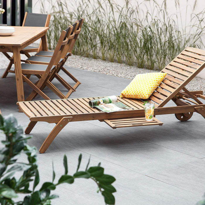 Beliani - CESANA - Ligstoel - Lichte houtkleur - Acaciahout