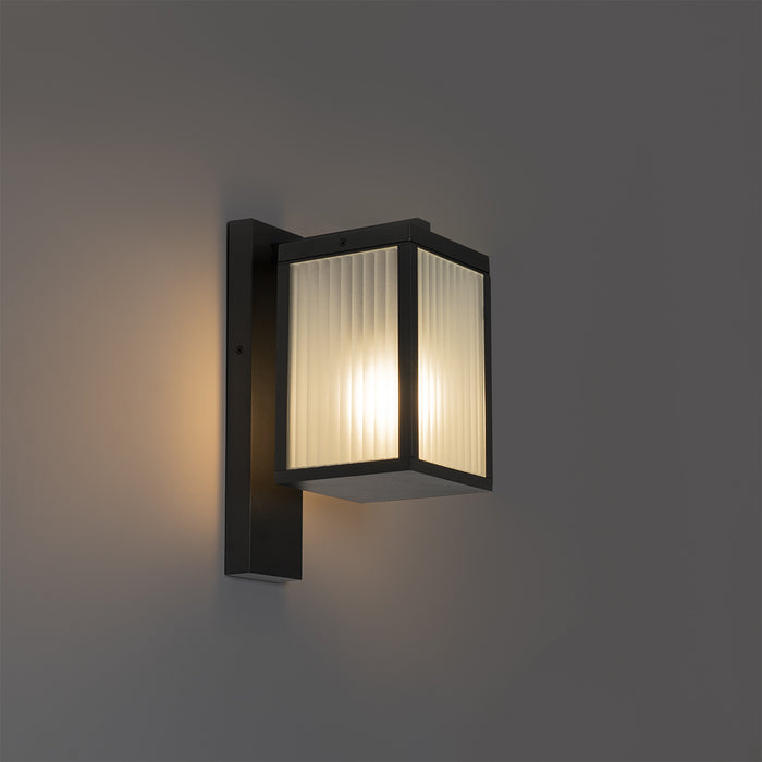 QAZQA Buiten wandlantaarn zwart met ribbel glas IP44 - Charlois