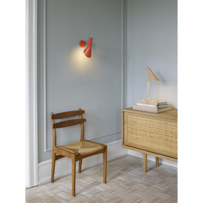 Louis Poulsen AJ Mini tafellamp Electric Orange
